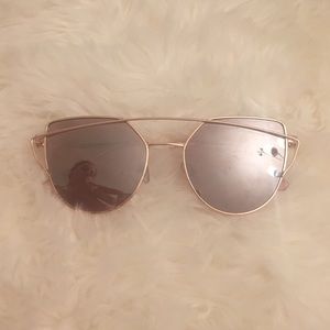 Rose gold trendy sunglasses